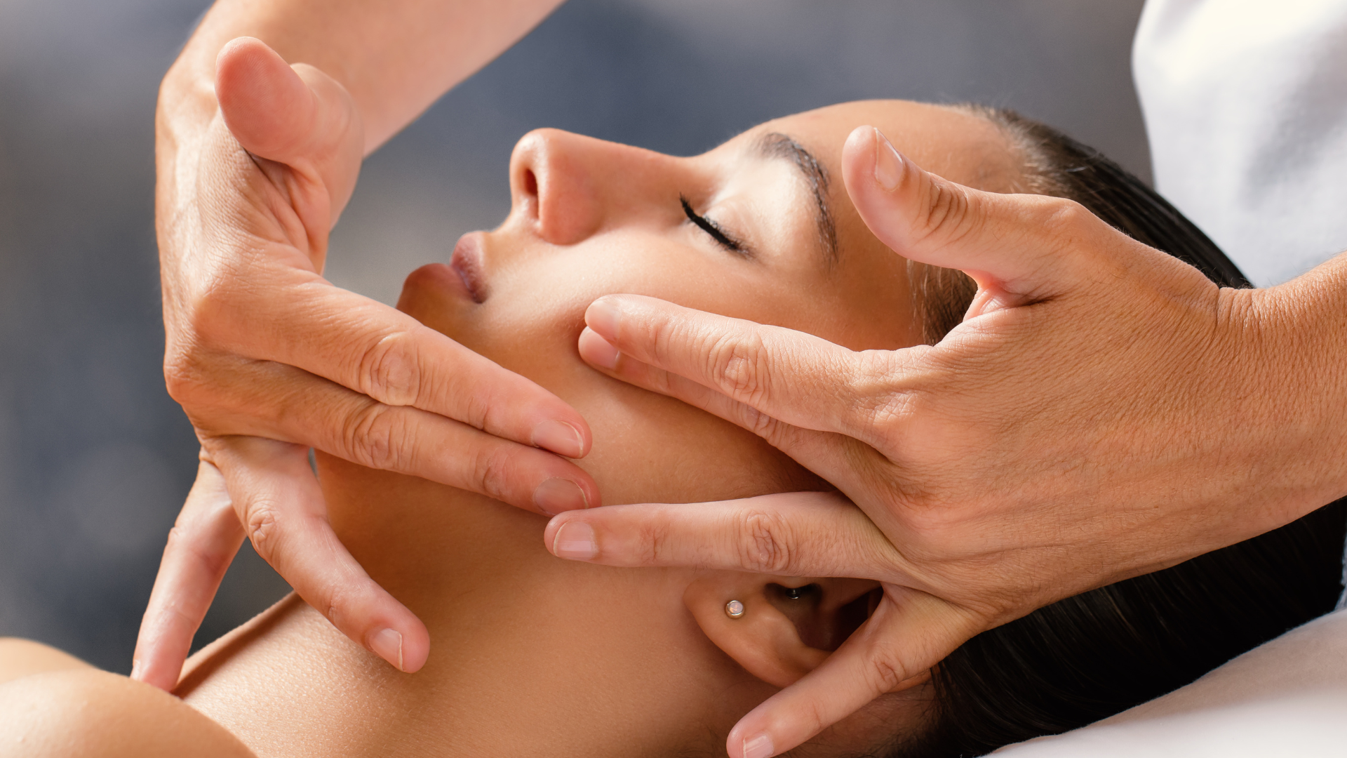 Face massage - Bangkok Thaise Massage Utrecht