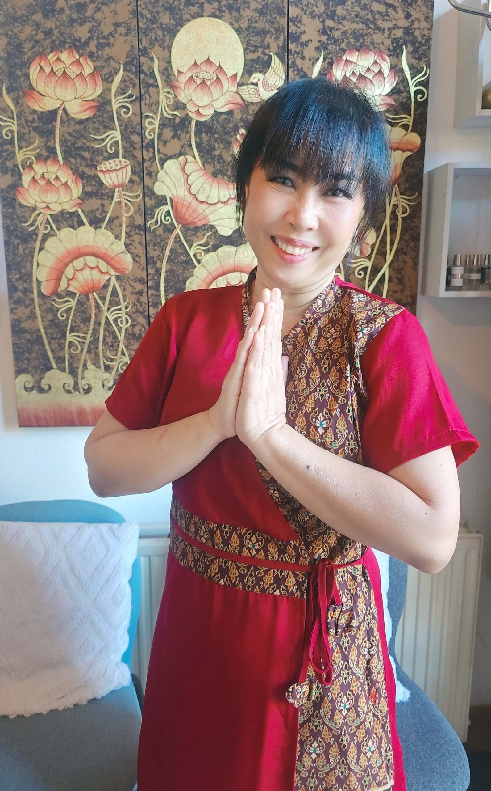 Ajaree-Noi-Thai-massage-therapist-in-Utrecht-2-scaled.jpg